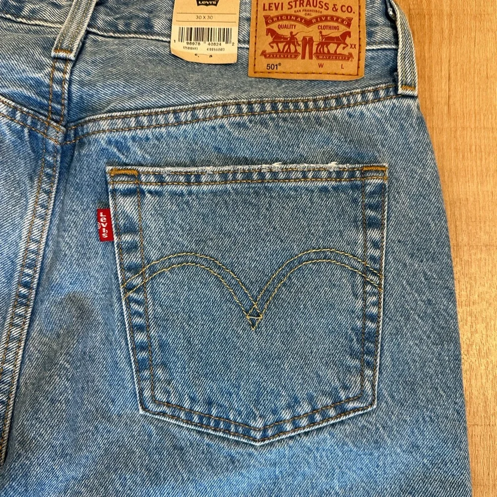 Levi’s 501 HIGH RISE STRAIGHT LEG FIT MEN'S JEANS